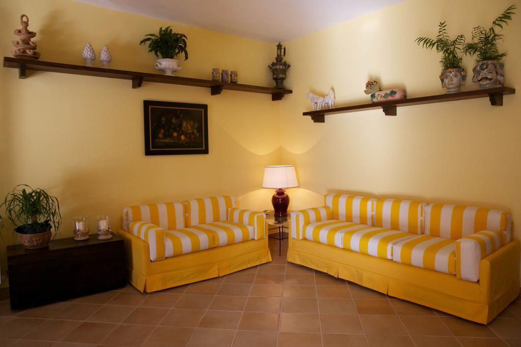 B&B La Pomelia Агридженто Екстериор снимка